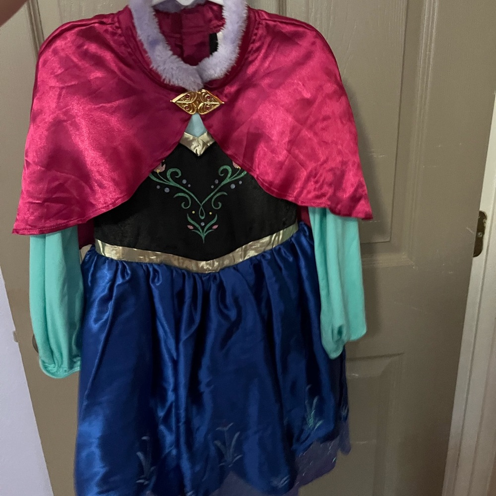 Anna, Frozen, Costume